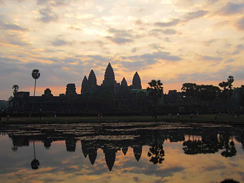 WSunrise at Angkor Wat